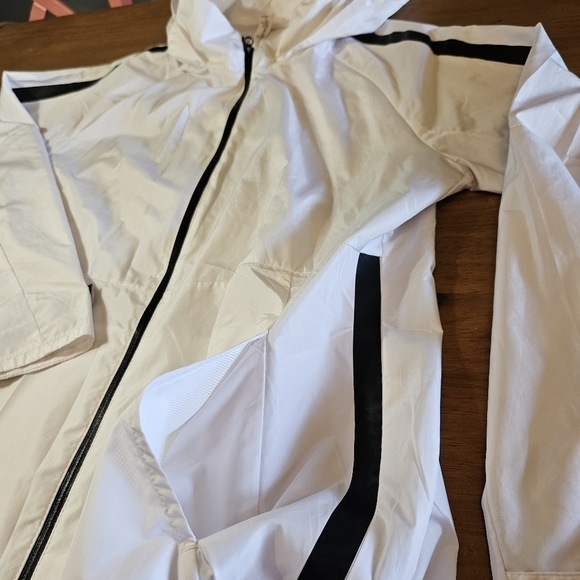 Layer8 Women's Lightweight Hooded Windbreaker White Size Large - Picture 9 of 11